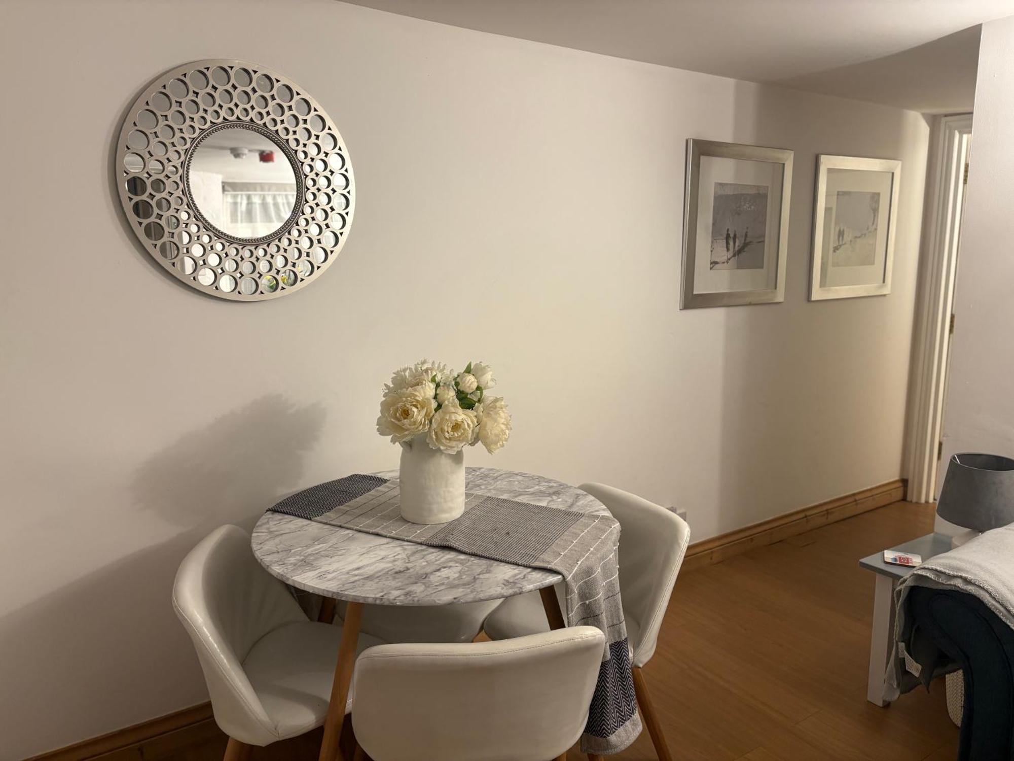 Seaton, Devon, Two Bed Apartment, Just Off The Sea Front. Zewnętrze zdjęcie