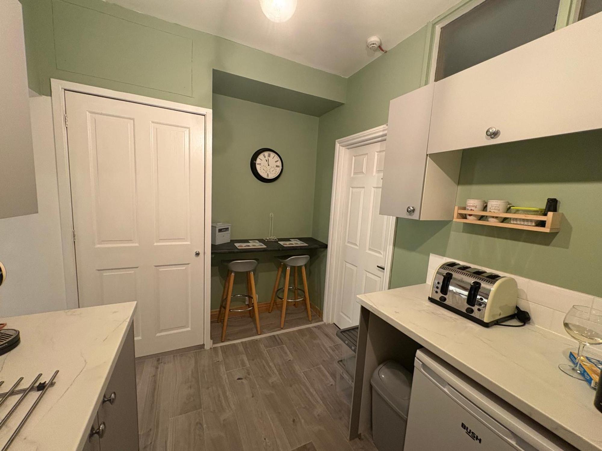 Seaton, Devon, Two Bed Apartment, Just Off The Sea Front. Zewnętrze zdjęcie